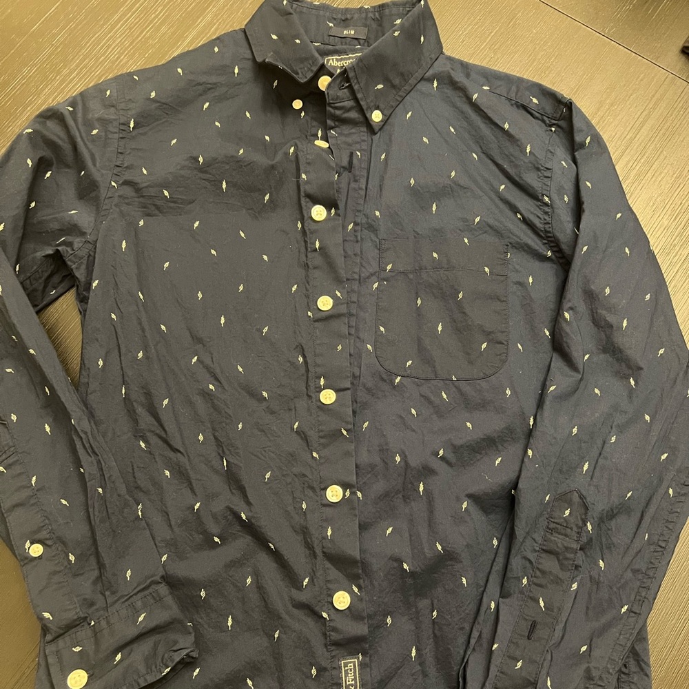 Men’s Abercrombie navy blue button up